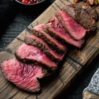 HalalChateaubriandBeefFilletSteak-SaffronAlley_2caebfde-6d52-4b60-890b-0f81183d34f1_300x